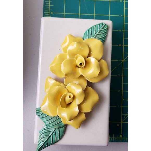 Vintage Porcelain Vanity yellow rose leaf Floral Trinket Jewelry Box Embossed - Picture 13 of 14